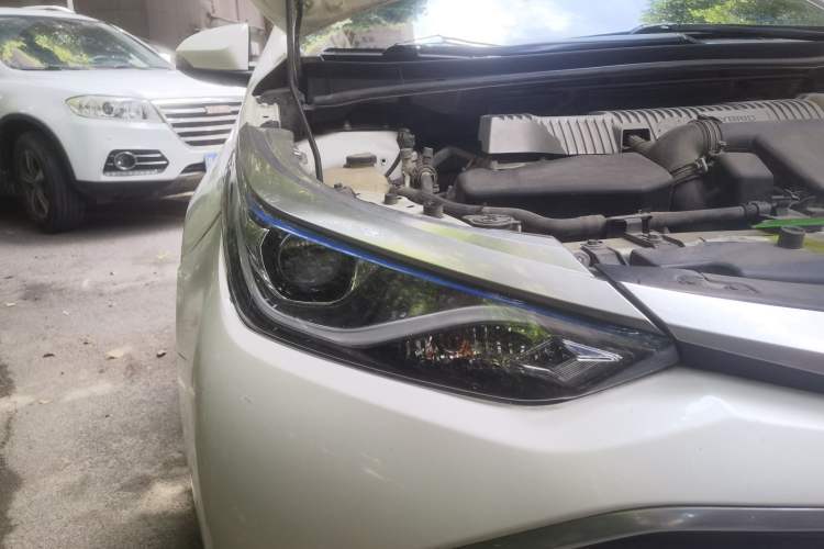 Used Toyota Levin 2017 Revised Dual-Engine 1.8H GS E-CVT Elite Sunroof Version China V Standard Right Front Headlight