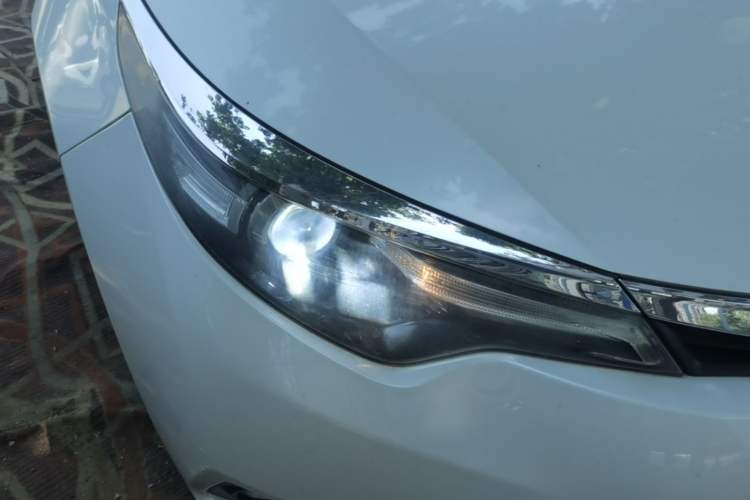 Used Toyota Levin 2017 1.2T V CVT Luxury Edition Right Front Headlight