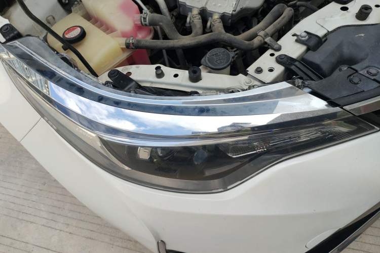 Used Toyota Levin 2017 Revised 185T CVT Elite Edition China V Standard Right Front Headlight