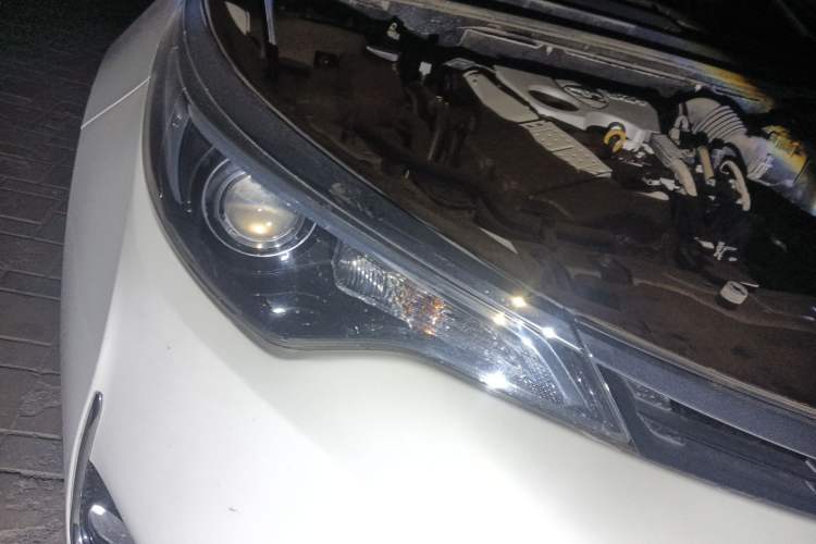 Used Toyota Levin 2017 Revised 185T CVT Elite Edition China V Standard Right Front Headlight
