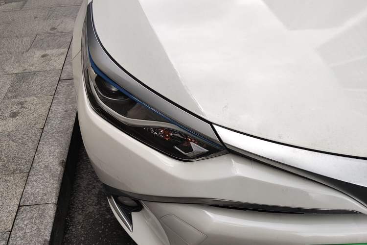 Used Toyota Levin 2017 Revised Dual-Engine 1.8H GS E-CVT Elite Sunroof Version China V Standard Right Front Headlight