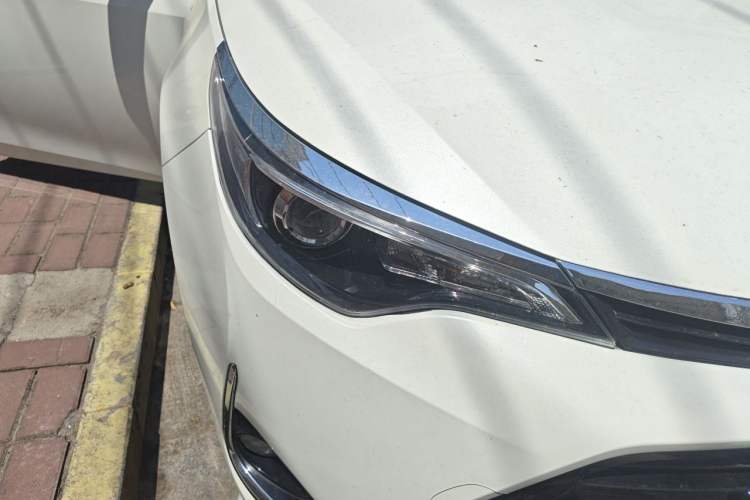 Used Toyota Levin 2017 Revised 185T CVT Elite Edition China V Standard Right Front Headlight