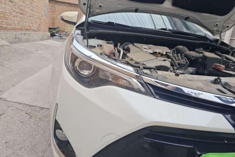 Used Toyota Levin 2017 Revised 185T CVT Elite Edition China V Standard Right Front Headlight