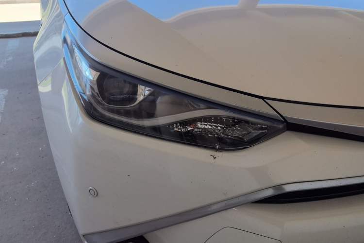 Used Toyota Levin 2017 Revised Dual-Engine 1.8H GS E-CVT Elite Sunroof Version China VI Standard Right Front Headlight
