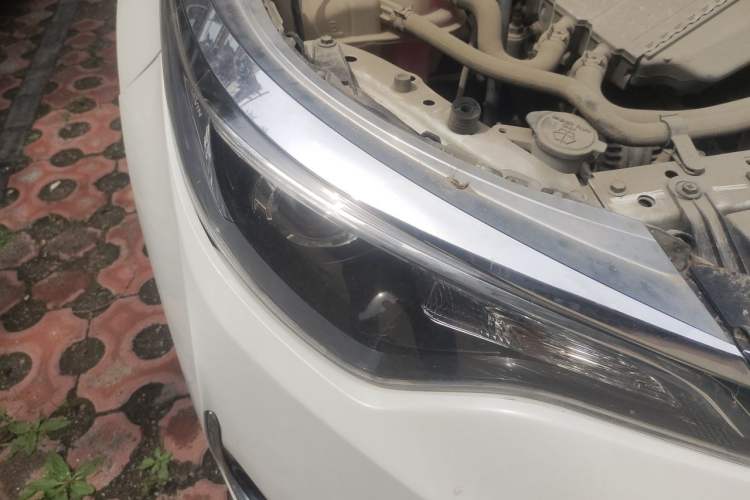 Used Toyota Levin 2017 Revised 185T CVT Elite Edition China V Standard Right Front Headlight