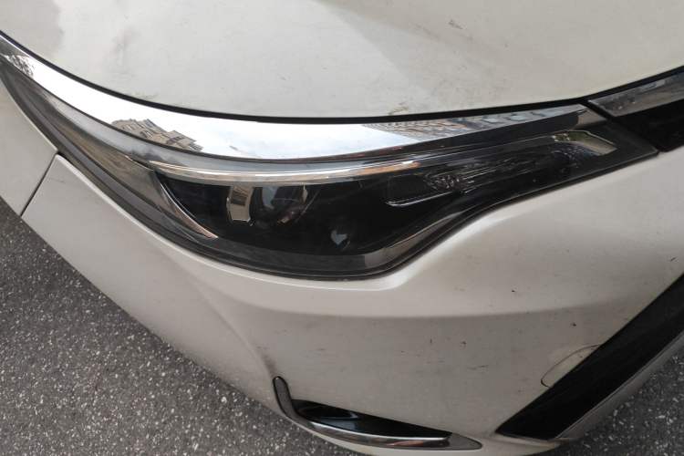 Used Toyota Levin 2017 Revised 185T CVT Elite Edition China V Standard Right Front Headlight