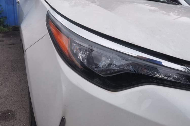 Used Toyota Levin 2017 Revised 185T CVT Leading Edition China V Standard Right Front Headlight