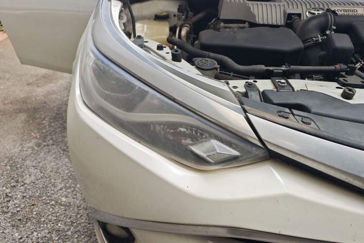 Used Toyota Levin 2017 Revised Dual-Engine 1.8H GS E-CVT Elite Sunroof Version China V Standard Right Front Headlight