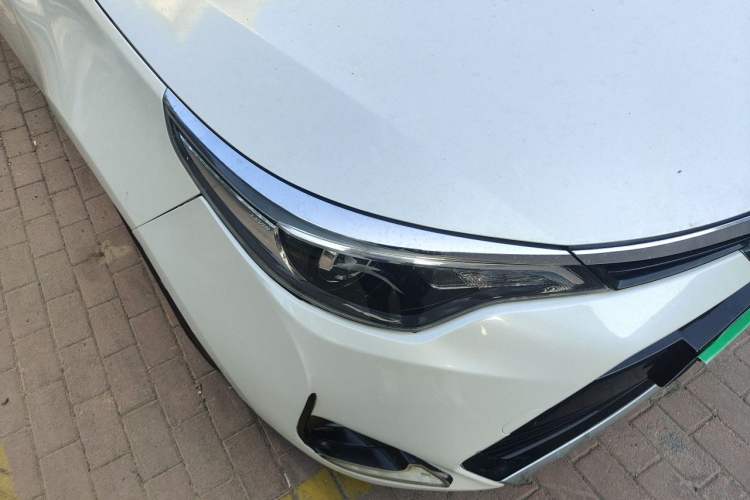 Used Toyota Levin 2017 Revised Version 185T CVT Elite Edition China VI Standard Right Front Headlight