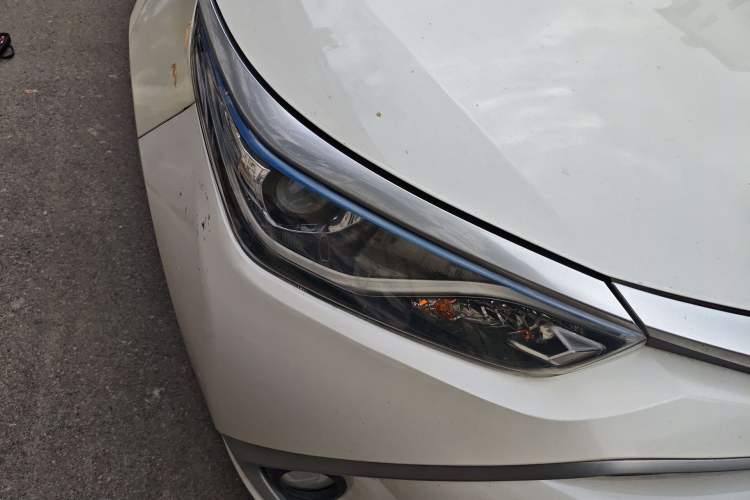 Used Toyota Levin 2017 Revised Dual-Engine 1.8H GS E-CVT Elite Sunroof Version China V Standard Right Front Headlight
