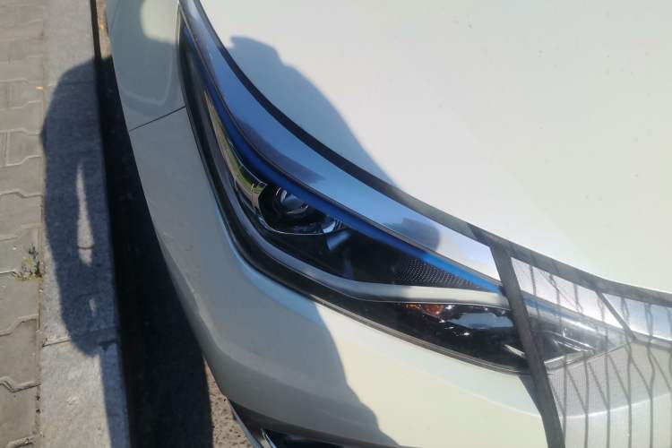 Used Toyota Levin 2017 Revised Dual-Engine 1.8H GS E-CVT Elite Sunroof Version China V Standard Right Front Headlight