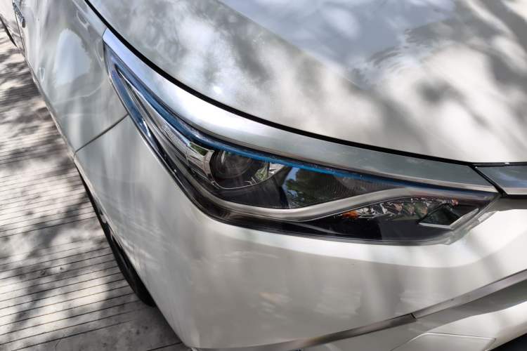 Used Toyota Levin 2017 Revised Dual-Engine 1.8H GS E-CVT Elite Sunroof Version China V Standard Right Front Headlight