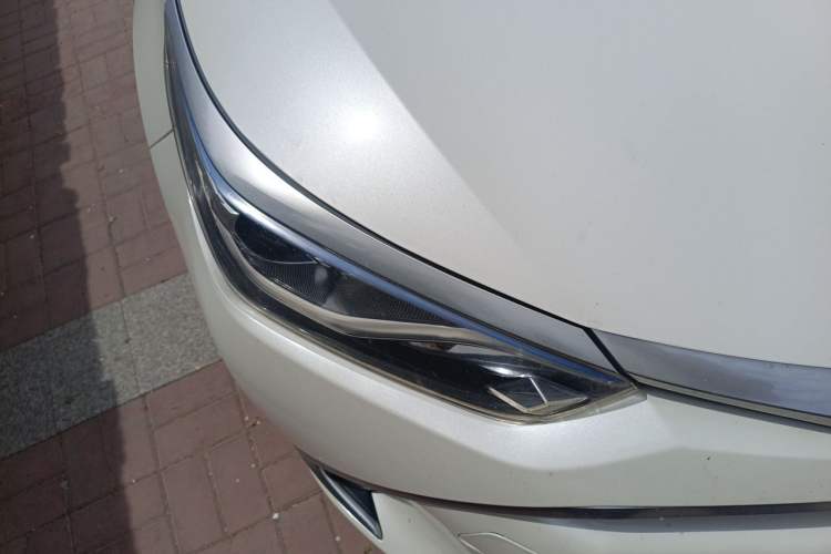 Used Toyota Levin 2017 Revised Dual-Engine 1.8H GS E-CVT Elite Sunroof Version China V Standard Right Front Headlight