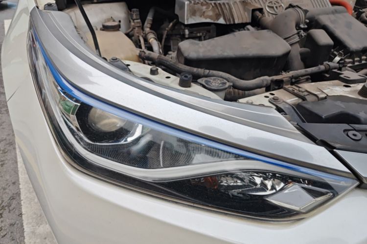 Used Toyota Levin 2017 Revised Dual-Engine 1.8H GS E-CVT Elite Sunroof Version China V Standard Right Front Headlight
