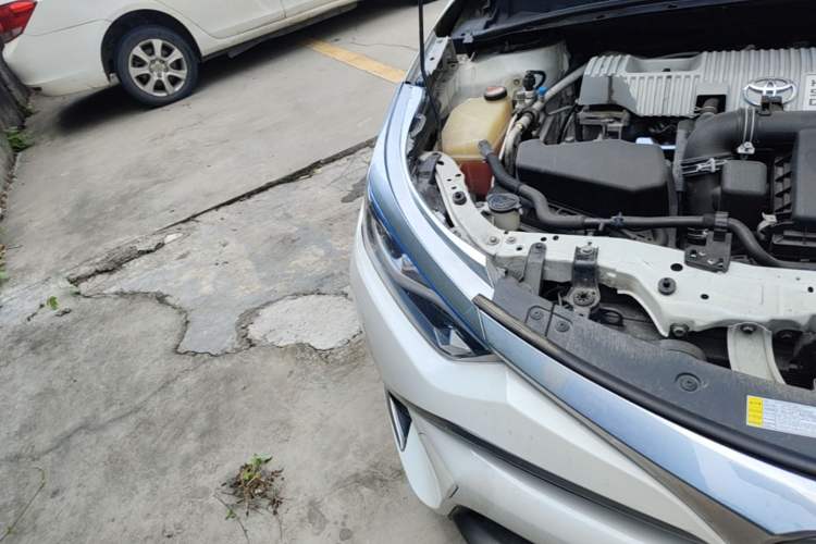 Used Toyota Levin 2017 Revised Dual-Engine 1.8H GS E-CVT Elite Sunroof Version China V Standard Right Front Headlight