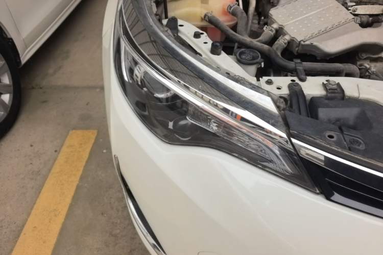 Used Toyota Levin 2017 Revised 185T CVT Elite Edition China V Standard Right Front Headlight