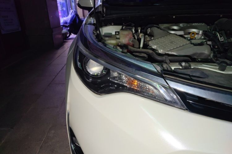 Used Toyota Levin 2017 Revised 185T CVT Elite Edition China V Standard Right Front Headlight