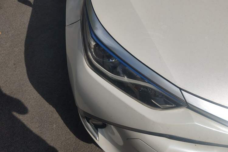 Used Toyota Levin 2017 Revised Dual-Engine 1.8H GS E-CVT Elite Sunroof Version China V Standard Right Front Headlight
