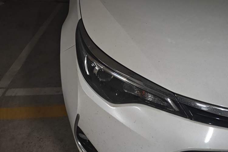 Used Toyota Levin 2017 Revised 185T CVT Elite Edition China V Standard Right Front Headlight