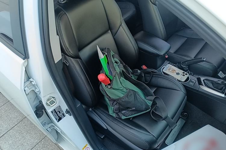 Used Toyota Levin 2017 Revised 185T CVT Elite Edition China V Standard Right Front Seat