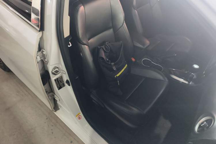 Used Toyota Levin 2017 Revised 185T CVT Elite Edition China V Standard Right Front Seat