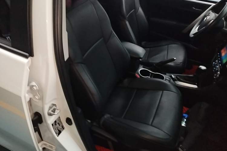 Used Toyota Levin 2017 Revised 185T CVT Elite Edition China V Standard Right Front Seat