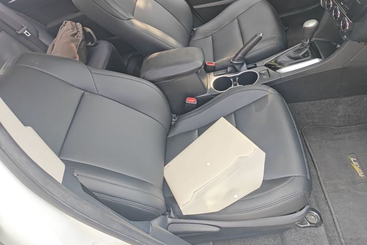 Used Toyota Levin 2017 Revised 185T CVT Elite Edition China V Standard Right Front Seat