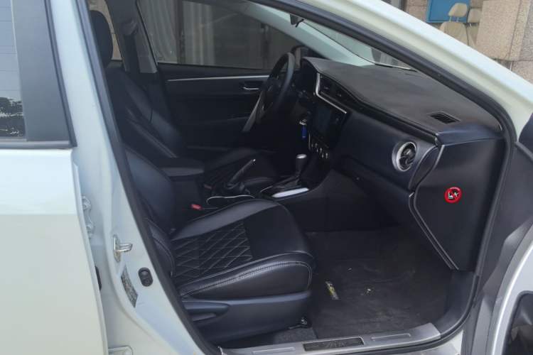 Used Toyota Levin 2017 Revised 185T CVT Elite Edition China V Standard Right Front Seat