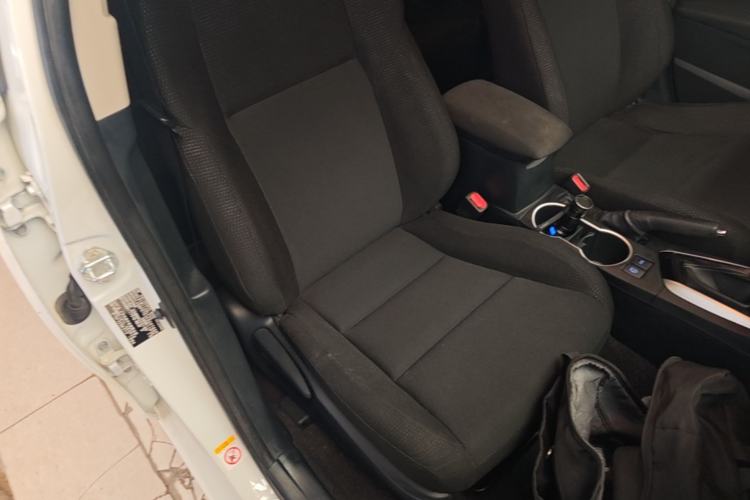 Used Toyota Levin 2017 Revised 185T CVT Elite Edition China V Standard Right Front Seat
