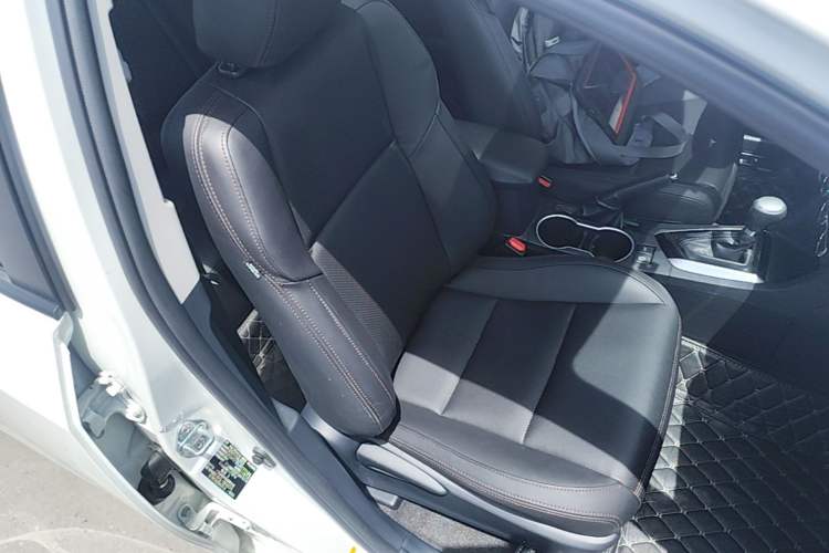 Used Toyota Levin 2017 Revised 185T CVT Elite Edition China V Standard Right Front Seat
