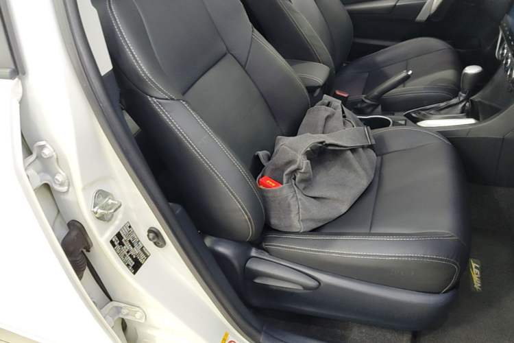 Used Toyota Levin 2017 Revised 1.8 GS CVT Elite Edition China V Standard Right Front Seat