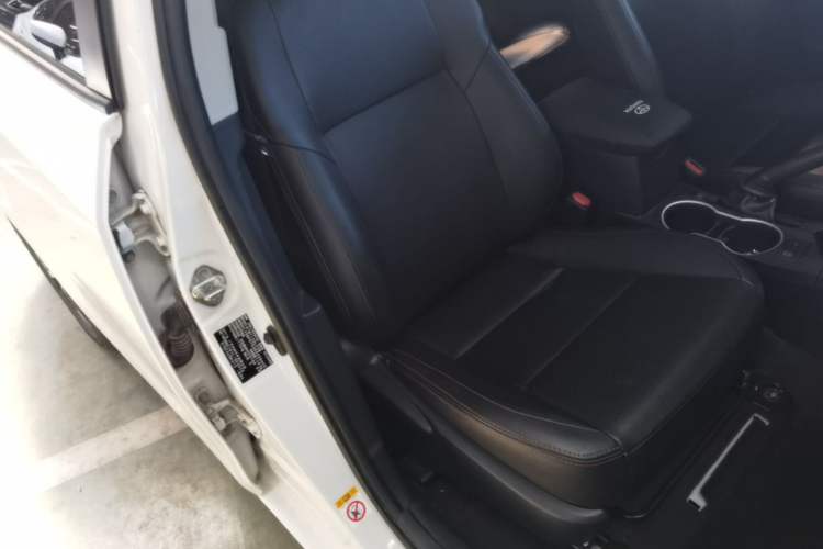 Used Toyota Levin 2017 Revised Version 185T CVT Elite Edition China VI Standard Right Front Seat