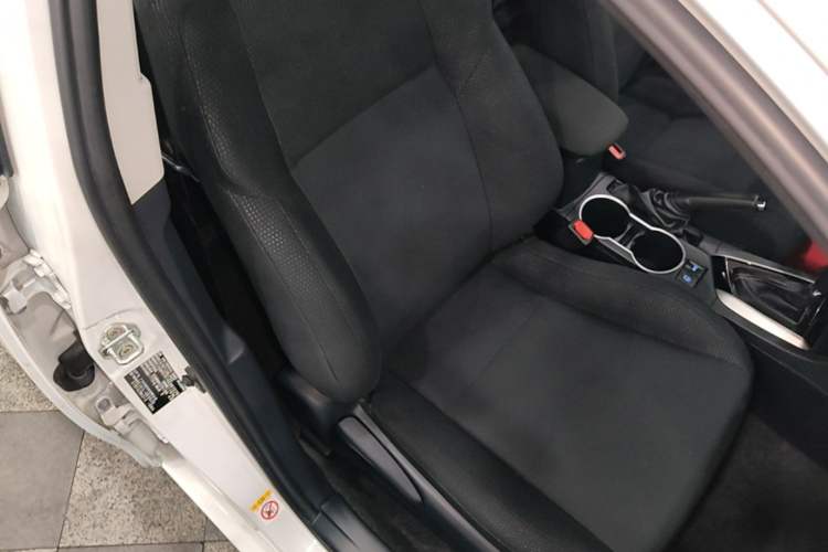 Used Toyota Levin 2017 Revised 185T CVT Elite Edition China V Standard Right Front Seat