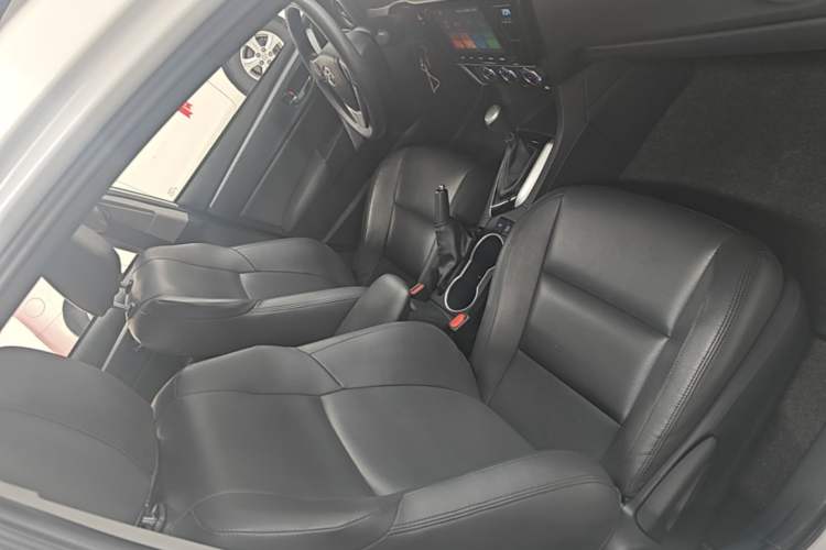 Used Toyota Levin 2017 Revised 185T CVT Elite Edition China V Standard Right Front Seat