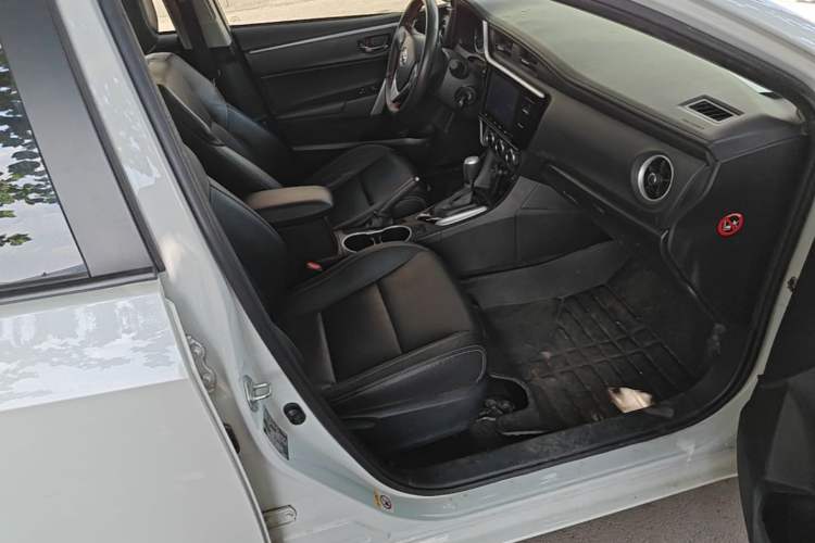 Used Toyota Levin 2017 Revised 185T CVT Leading Edition China V Standard Right Front Seat