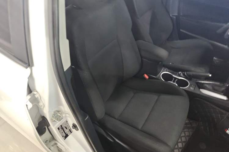 Used Toyota Levin 2017 Revised 185T CVT Elite Edition China V Standard Right Front Seat
