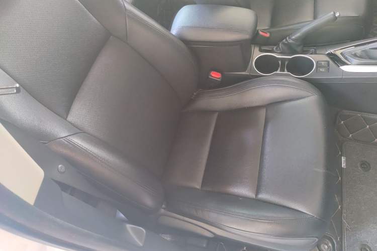 Used Toyota Levin 2017 Revised 185T CVT Elite Edition China V Standard Right Front Seat
