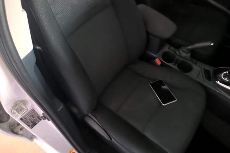 Used Toyota Levin 2017 Revised Dual-Engine 1.8H GS E-CVT Elite Sunroof Version China V Standard Right Front Seat