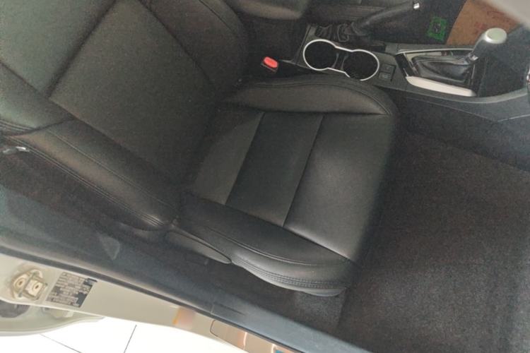 Used Toyota Levin 2017 Revised 185T CVT Elite Edition China V Standard Right Front Seat
