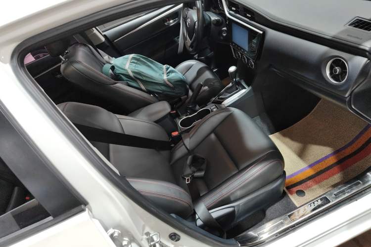 Used Toyota Levin 2017 Revised 185T CVT Elite Edition China V Standard Right Front Seat