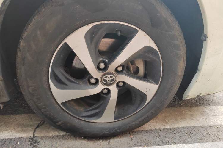 Used Toyota Levin 2017 Revised 185T CVT Elite Edition China V Standard Right Front Wheel Hub