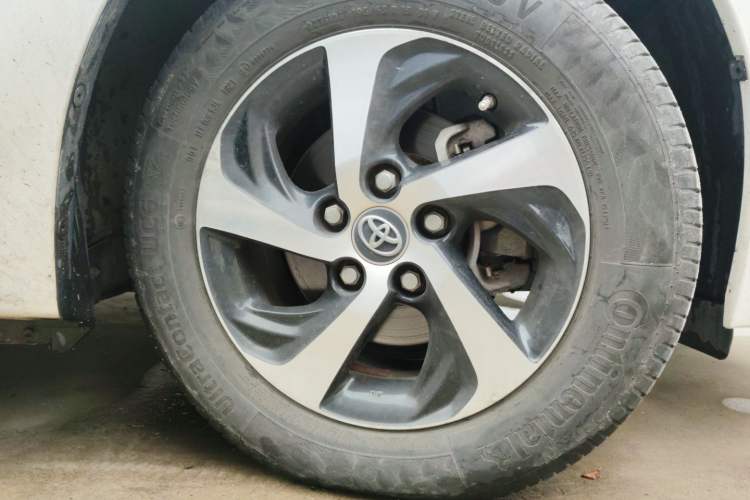 Used Toyota Levin 2017 Revised 185T CVT Elite Edition China V Standard Right Front Wheel Hub
