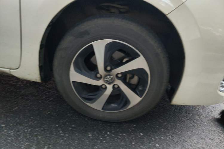 Used Toyota Levin 2017 Revised 185T CVT Elite Edition China V Standard Right Front Wheel Hub