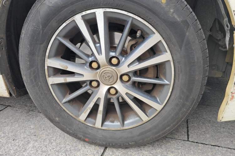 Used Toyota Levin 2017 Revised Version 185T CVT New Sharp Edition China V Standard Right Front Wheel Hub