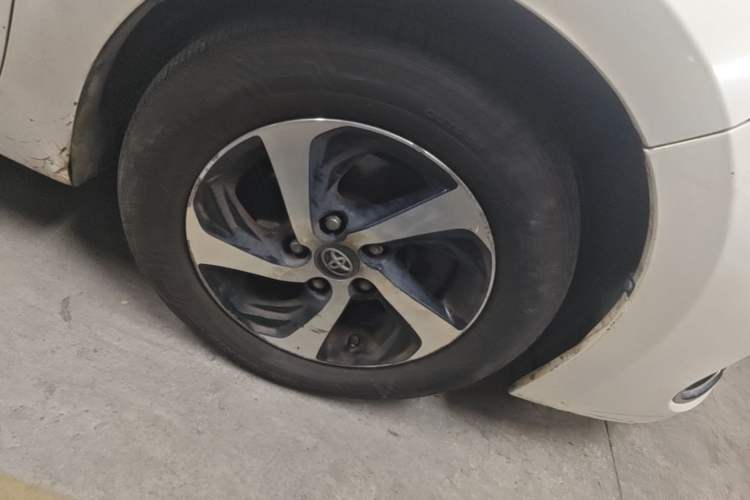 Used Toyota Levin 2017 Revised Version 185T CVT Elite Edition China VI Standard Right Front Wheel Hub