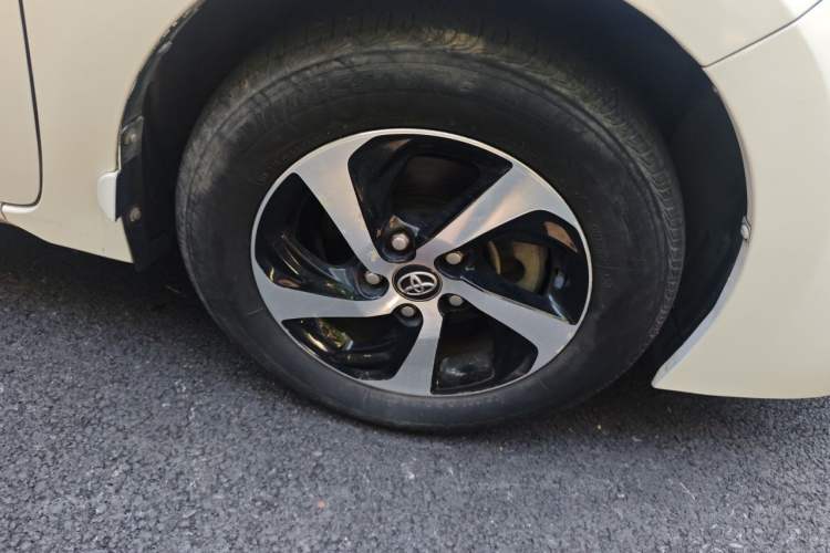 Used Toyota Levin 2017 Revised 185T CVT Elite Edition China V Standard Right Front Wheel Hub
