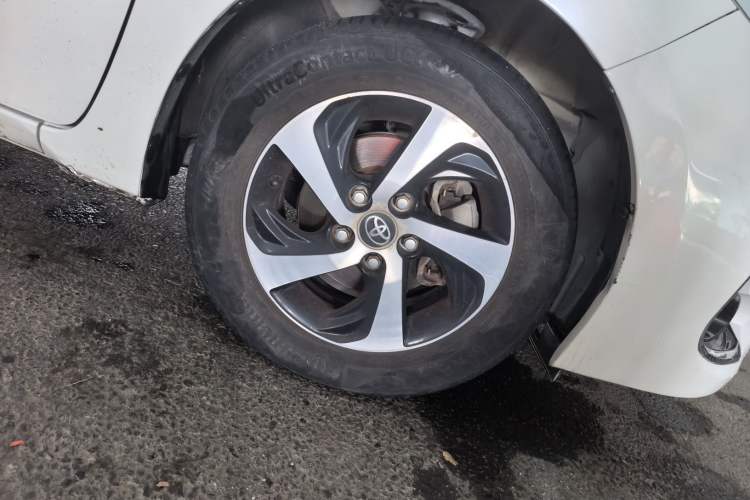 Used Toyota Levin 2017 Revised 185T CVT Elite Edition China V Standard Right Front Wheel Hub