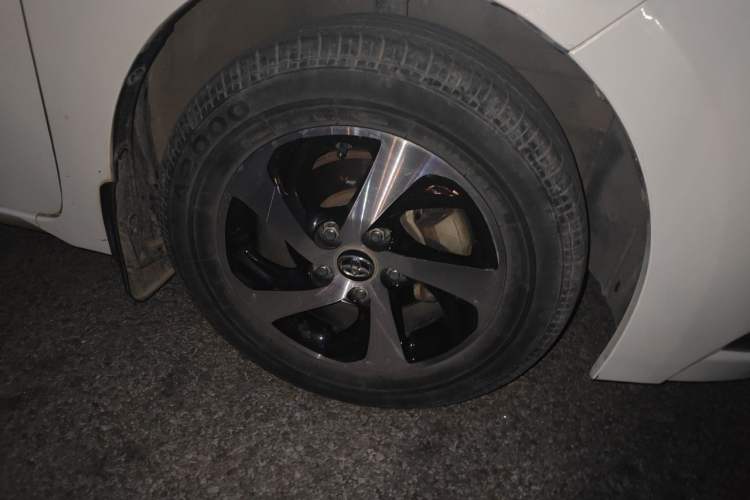 Used Toyota Levin 2017 Revised Dual-Engine 1.8H GS E-CVT Elite Sunroof Version China V Standard Right Front Wheel Hub