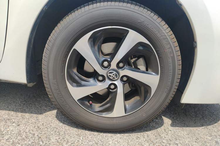 Used Toyota Levin 2017 Revised 185T CVT Elite Edition China V Standard Right Front Wheel Hub