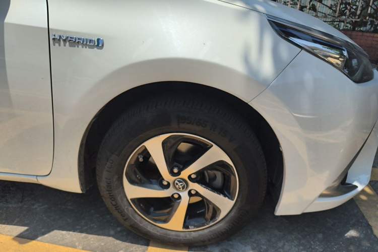 Used Toyota Levin 2017 Revised Dual-Engine 1.8H GS E-CVT Elite Sunroof Version China V Standard Right Front Wheel Hub